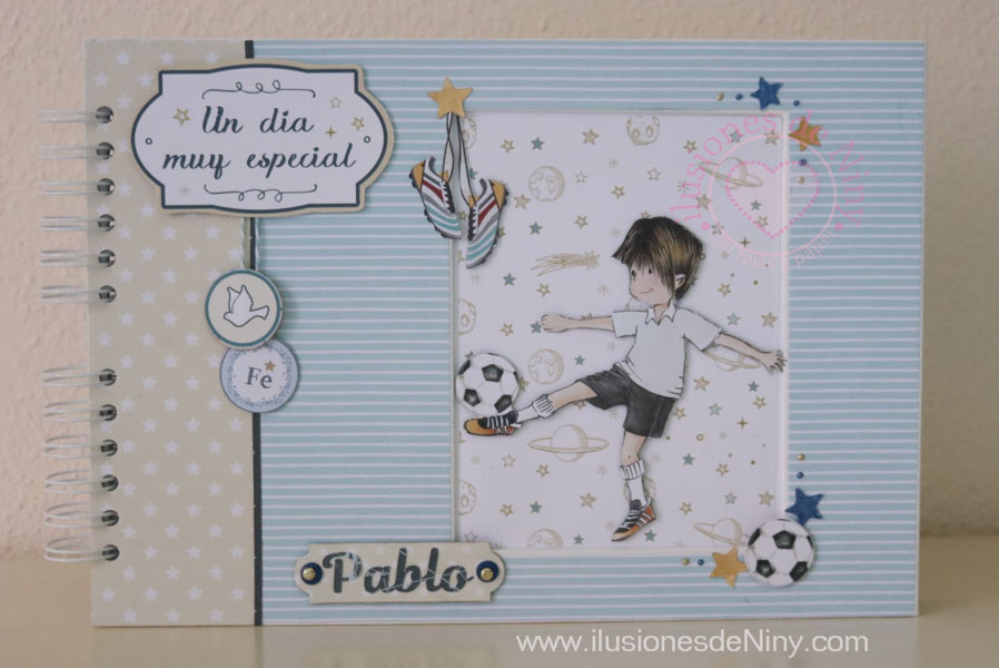 Libro Firmas Comunión pequeño con dibujo de niño con balón de fútbol